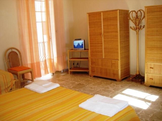 Case Vacanze Arcobaleno Ліпарі Номер фото