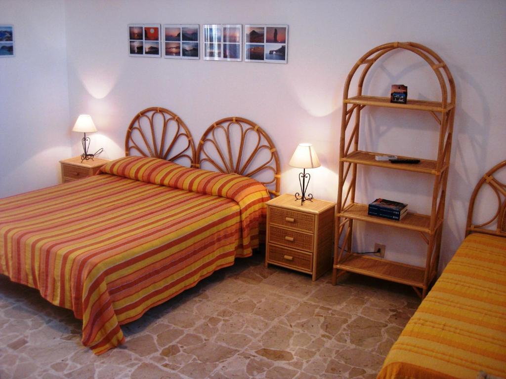 Case Vacanze Arcobaleno Ліпарі Номер фото