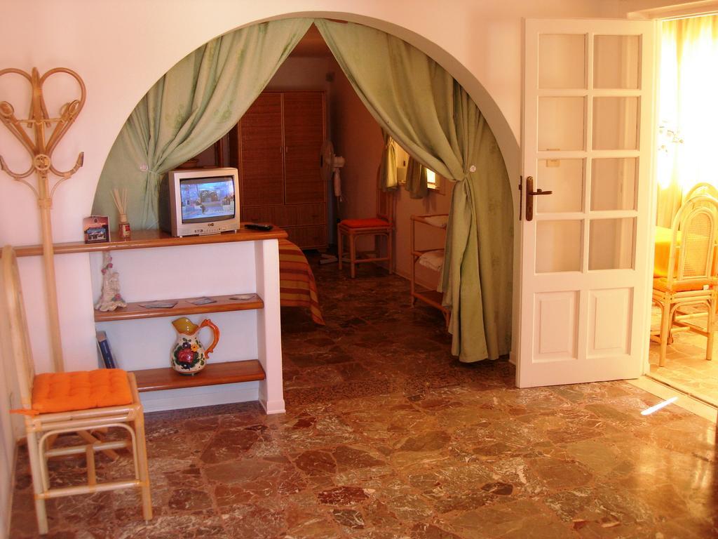 Case Vacanze Arcobaleno Ліпарі Номер фото